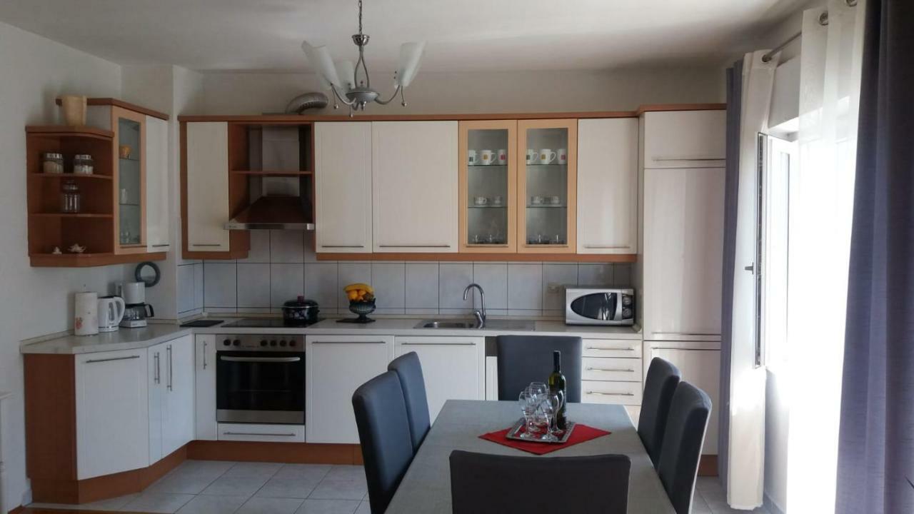 Apartman Teklic Каштела Экстерьер фото